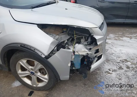 2014 Ford Escape Se z USA, uszkodzony, nr VIN 1FMCU9G94EUE55990